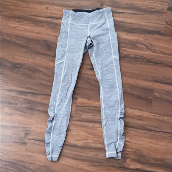 lululemon athletica Pants - Run Grey Lulu size 4 with pockets firm on price